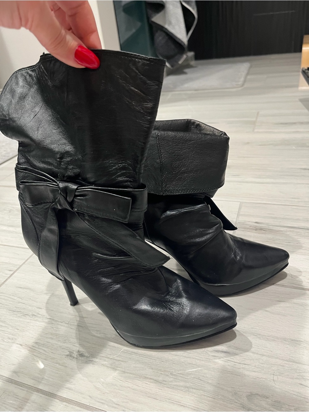 Aldo Black Pointed-Toe Leather Heeled Ankle Boots with Bow